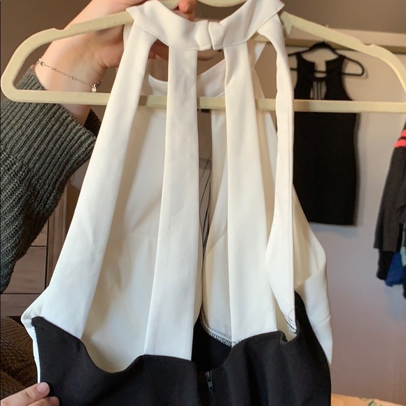 Black and white halter maxi dress - Picture 4 of 4